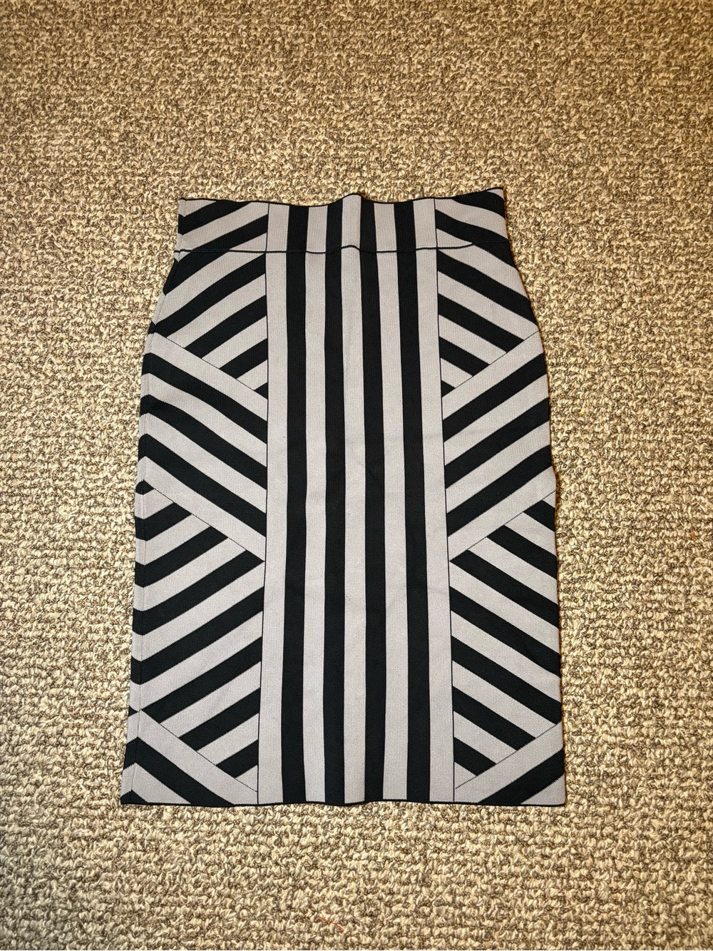 BCBGMaxAzria Black and Gray Geometric Stripe Pencil Skirt